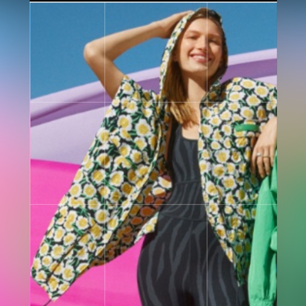 Diane Von Furstenberg Nylon Packable Poppy Hooded Vest